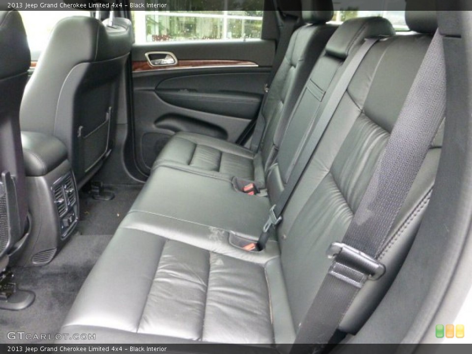 Black Interior Photo for the 2013 Jeep Grand Cherokee Limited 4x4 #71567680