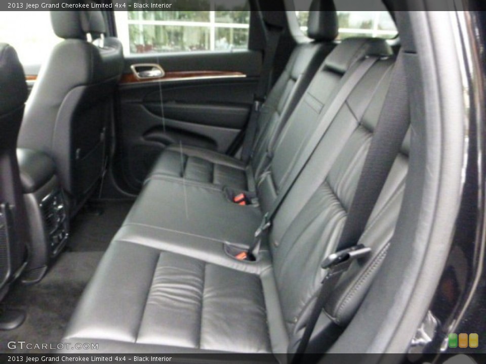Black Interior Photo for the 2013 Jeep Grand Cherokee Limited 4x4 #71568367