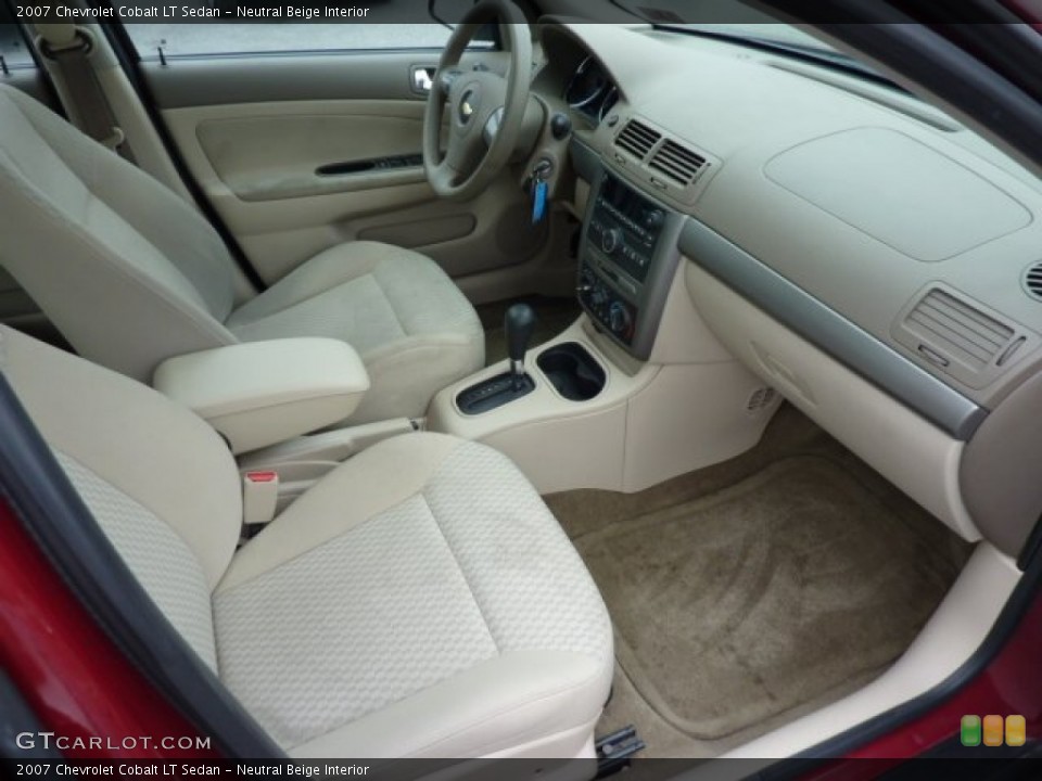 Neutral Beige Interior Photo for the 2007 Chevrolet Cobalt LT Sedan #71577098