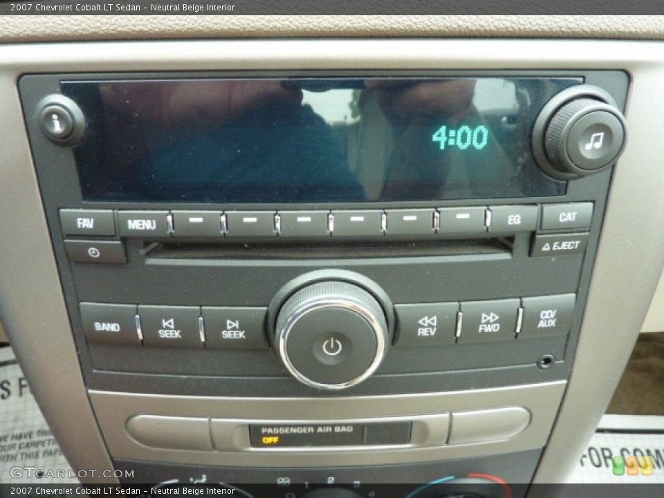 Neutral Beige Interior Audio System for the 2007 Chevrolet Cobalt LT Sedan #71577173