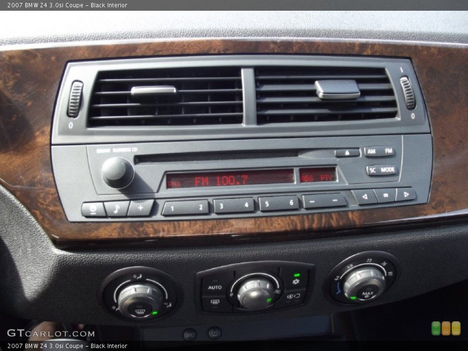 Black Interior Controls for the 2007 BMW Z4 3.0si Coupe #71583758