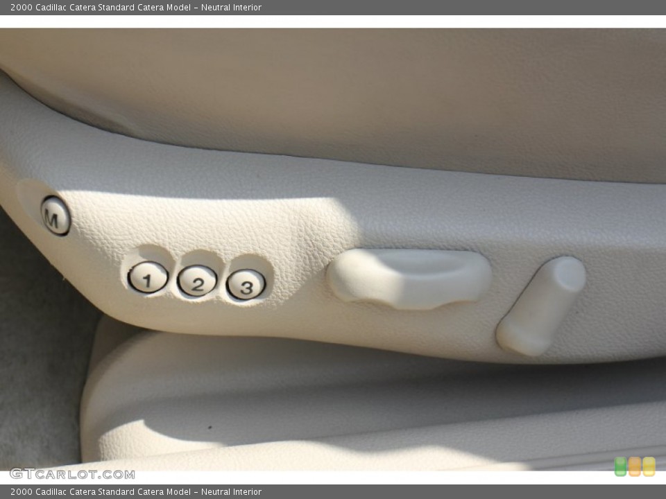 Neutral Interior Controls for the 2000 Cadillac Catera  #71592057