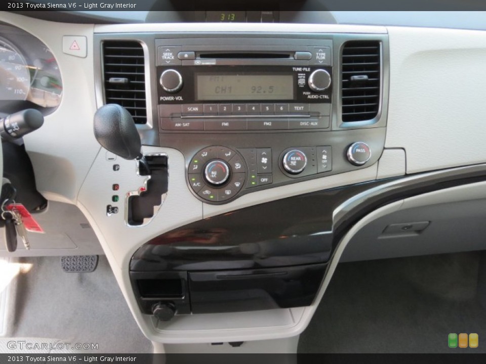 Light Gray Interior Controls for the 2013 Toyota Sienna V6 #71608017