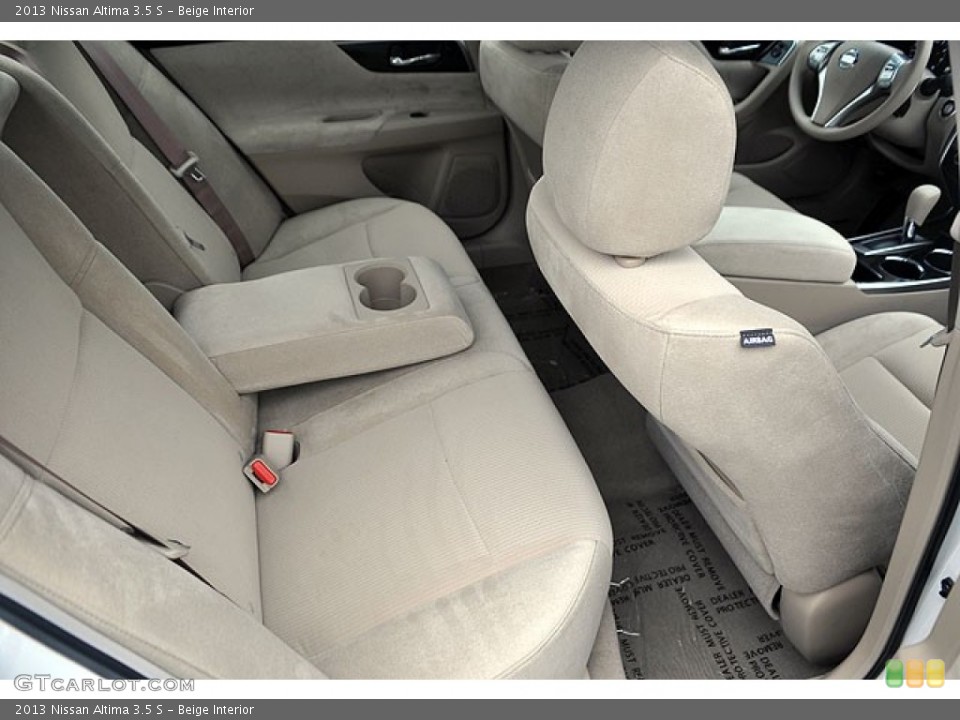 Beige Interior Photo for the 2013 Nissan Altima 3.5 S #71634553
