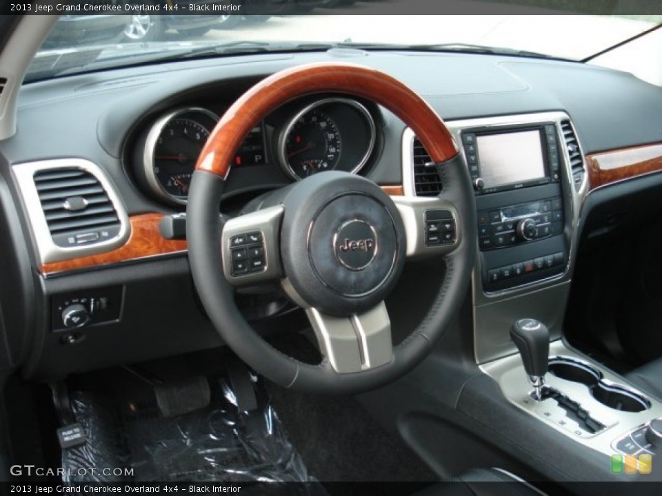 Black Interior Photo for the 2013 Jeep Grand Cherokee Overland 4x4 #71636644