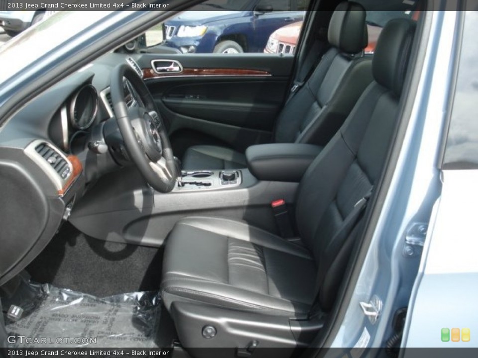 Black Interior Photo for the 2013 Jeep Grand Cherokee Limited 4x4 #71636990