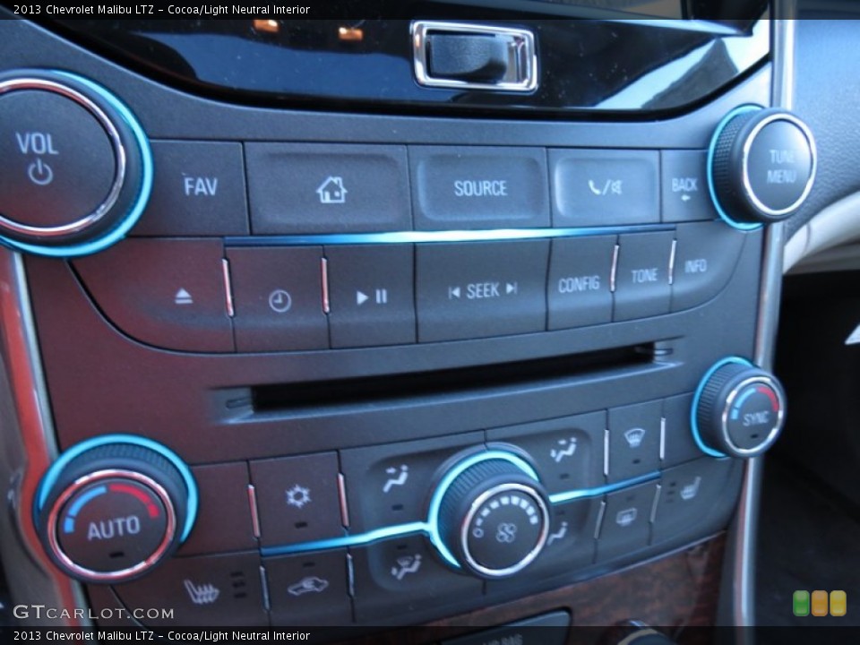 Cocoa/Light Neutral Interior Controls for the 2013 Chevrolet Malibu LTZ #71709877