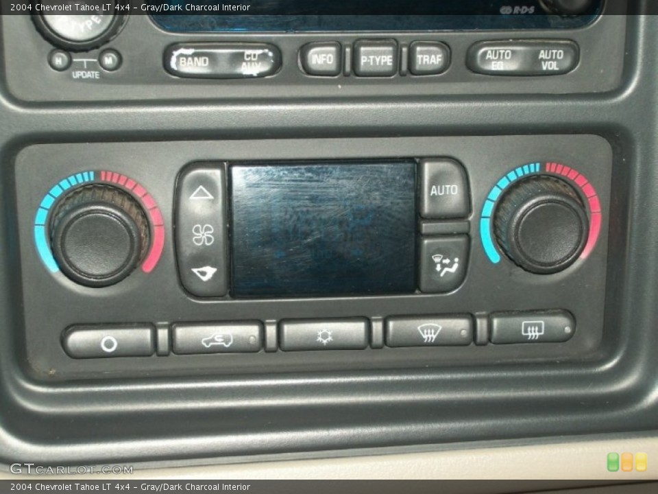 Gray/Dark Charcoal Interior Controls for the 2004 Chevrolet Tahoe LT 4x4 #71720524