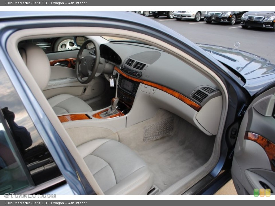 Ash Interior Photo for the 2005 Mercedes-Benz E 320 Wagon #71742065