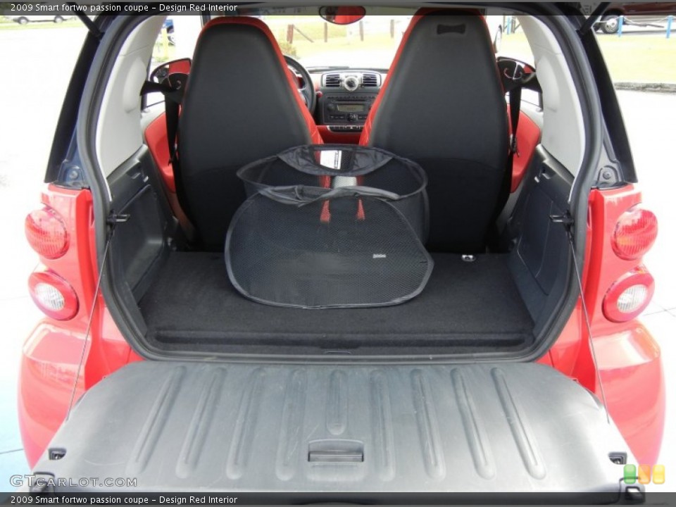Design Red Interior Trunk for the 2009 Smart fortwo passion coupe #71764935