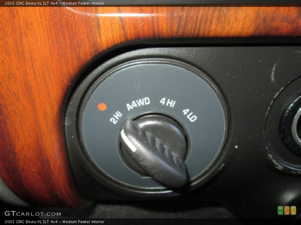 Medium Pewter Interior Controls for the 2003 GMC Envoy XL SLT 4x4 #71776152