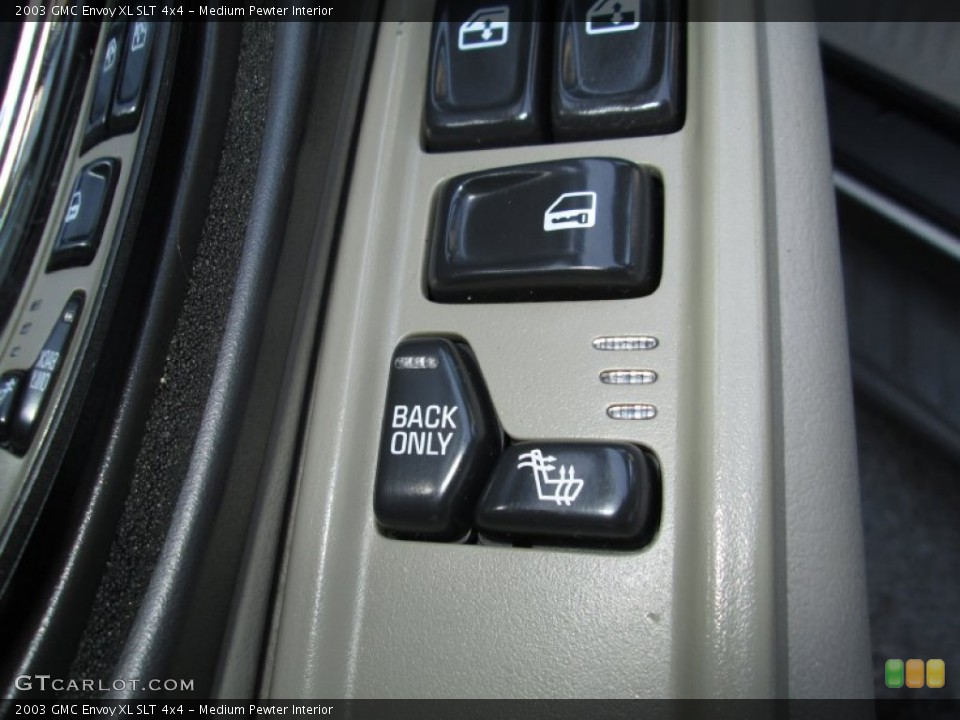 Medium Pewter Interior Controls for the 2003 GMC Envoy XL SLT 4x4 #71776209