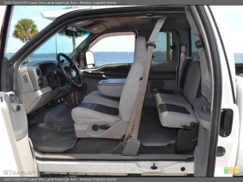 Medium Graphite Interior Photo for the 2001 Ford F350 Super Duty Lariat SuperCab 4x4 #71781906