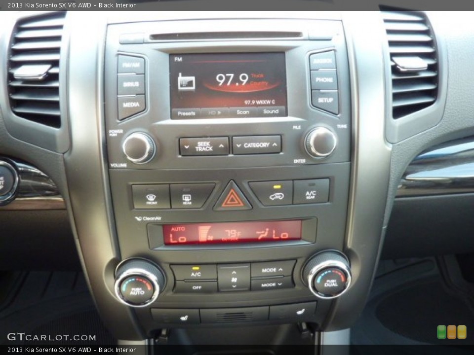 Black Interior Controls for the 2013 Kia Sorento SX V6 AWD #71794403
