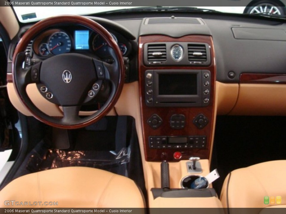 Cuoio Interior Dashboard for the 2006 Maserati Quattroporte  #71795555