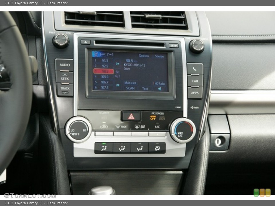 Black Interior Controls for the 2012 Toyota Camry SE #71812533
