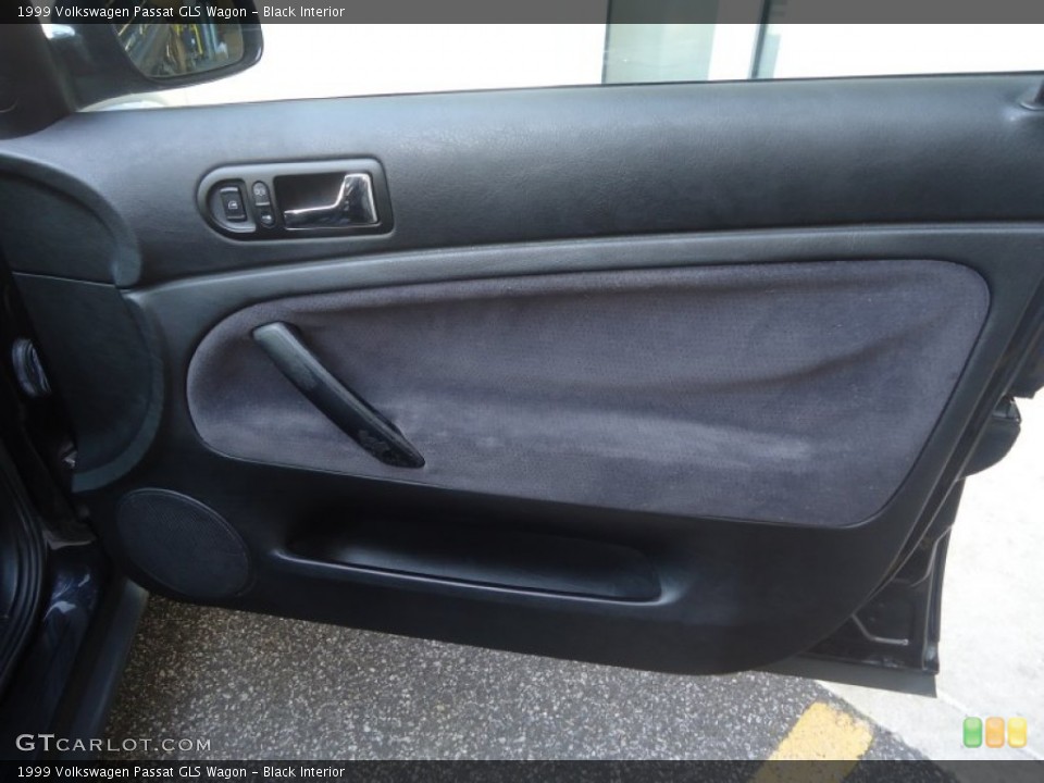 Black Interior Door Panel for the 1999 Volkswagen Passat GLS Wagon #71835617