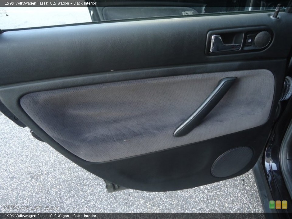 Black Interior Door Panel for the 1999 Volkswagen Passat GLS Wagon #71835702
