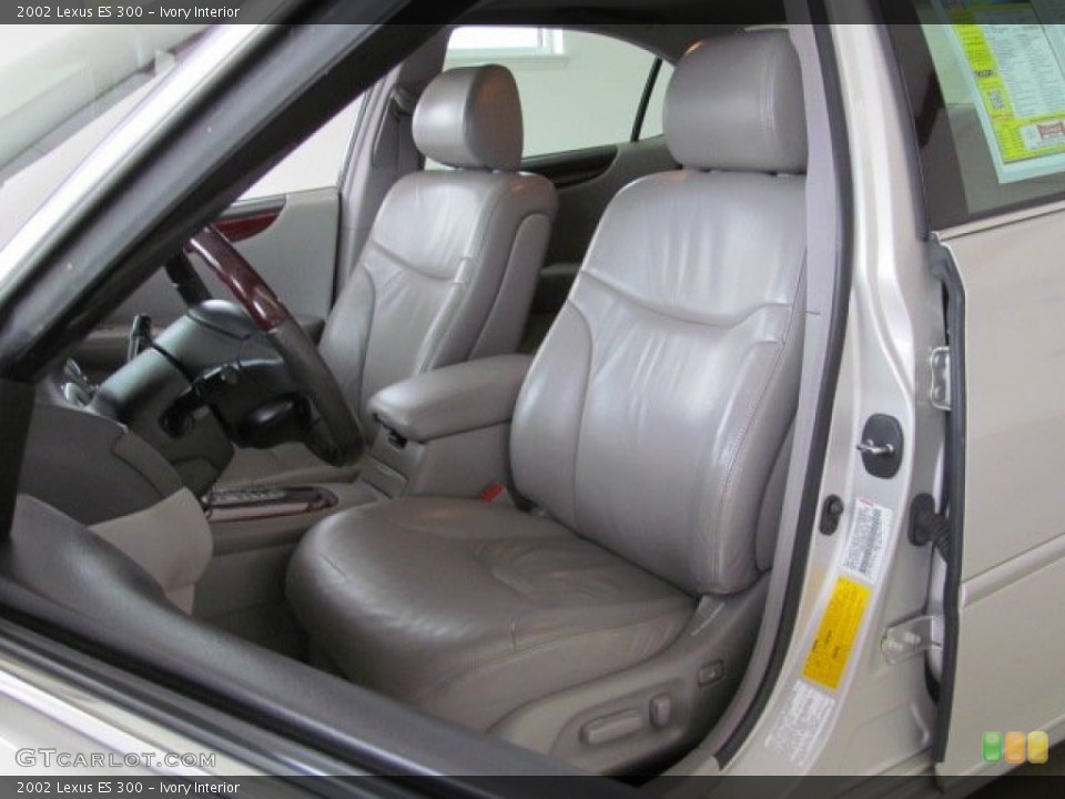 Ivory Interior Photo for the 2002 Lexus ES 300 #71887773