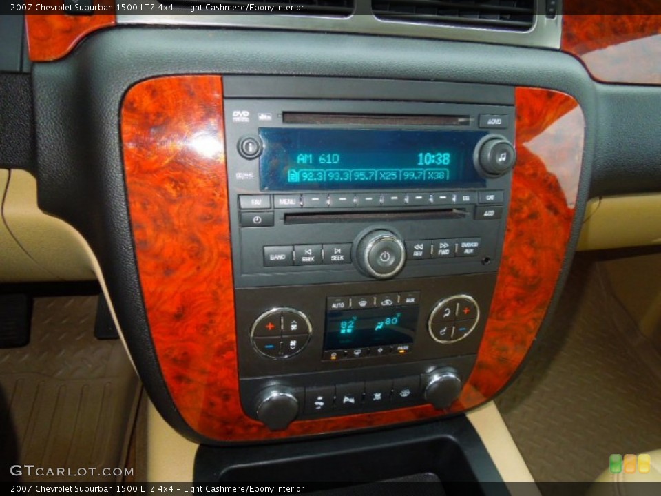Light Cashmere/Ebony Interior Controls for the 2007 Chevrolet Suburban 1500 LTZ 4x4 #71897646