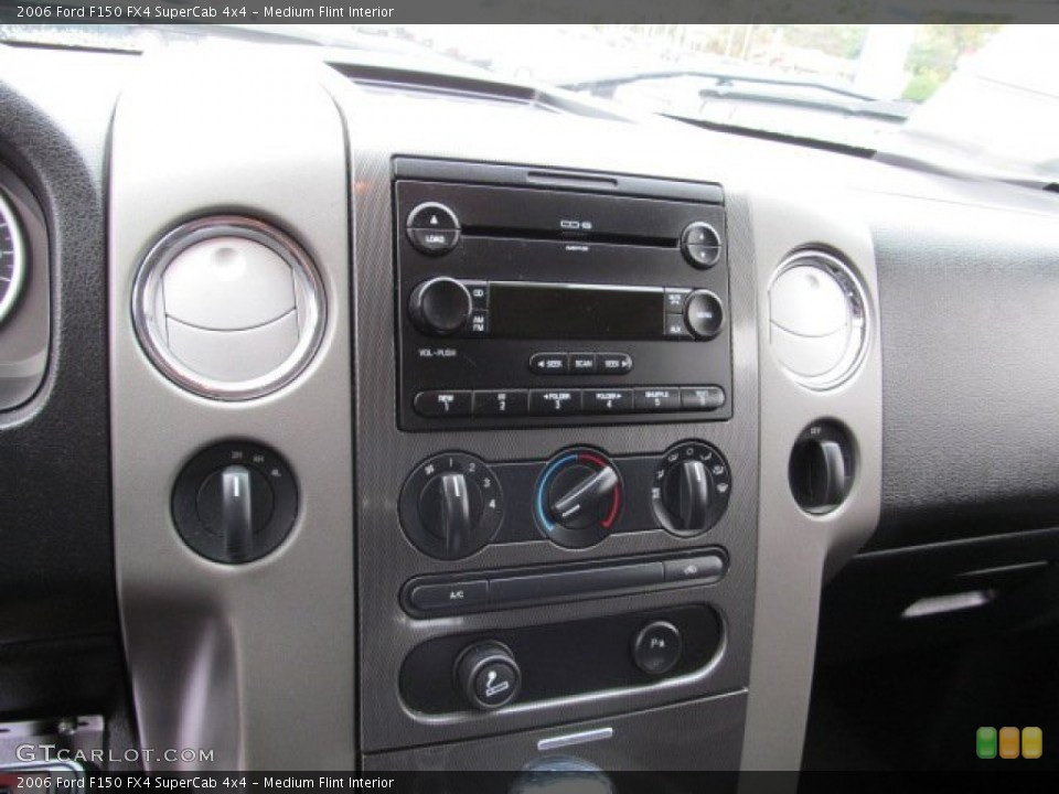 Medium Flint Interior Controls for the 2006 Ford F150 FX4 SuperCab 4x4 #71897985