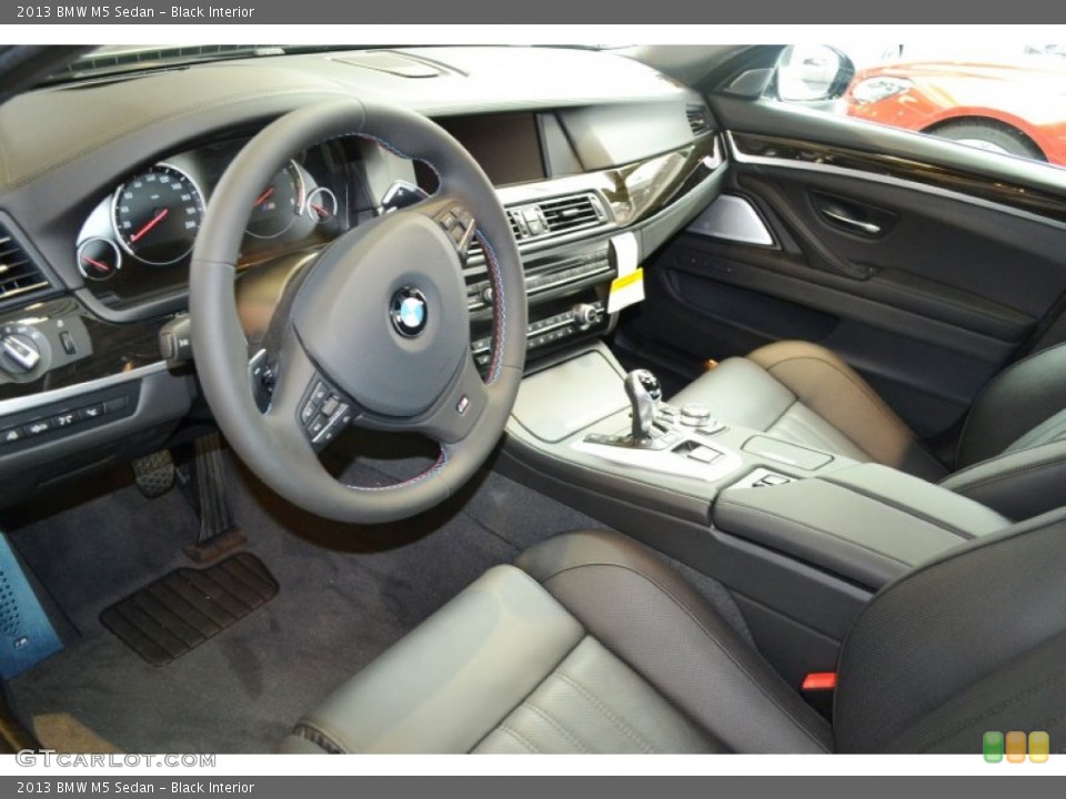 Black Interior Prime Interior for the 2013 BMW M5 Sedan #71933499