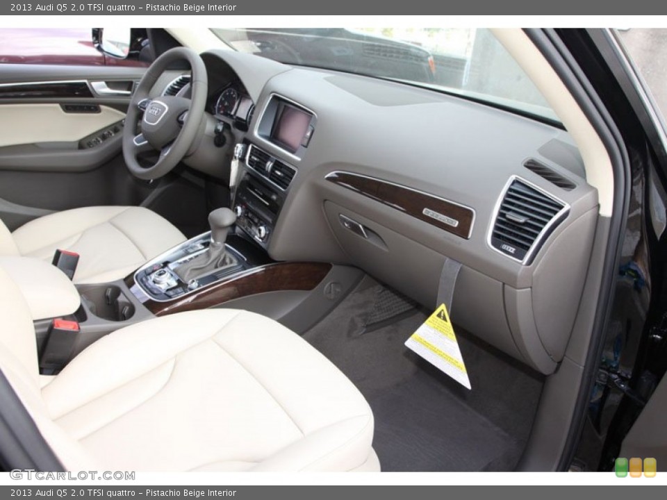 Pistachio Beige Interior Dashboard for the 2013 Audi Q5 2.0 TFSI quattro #71951801