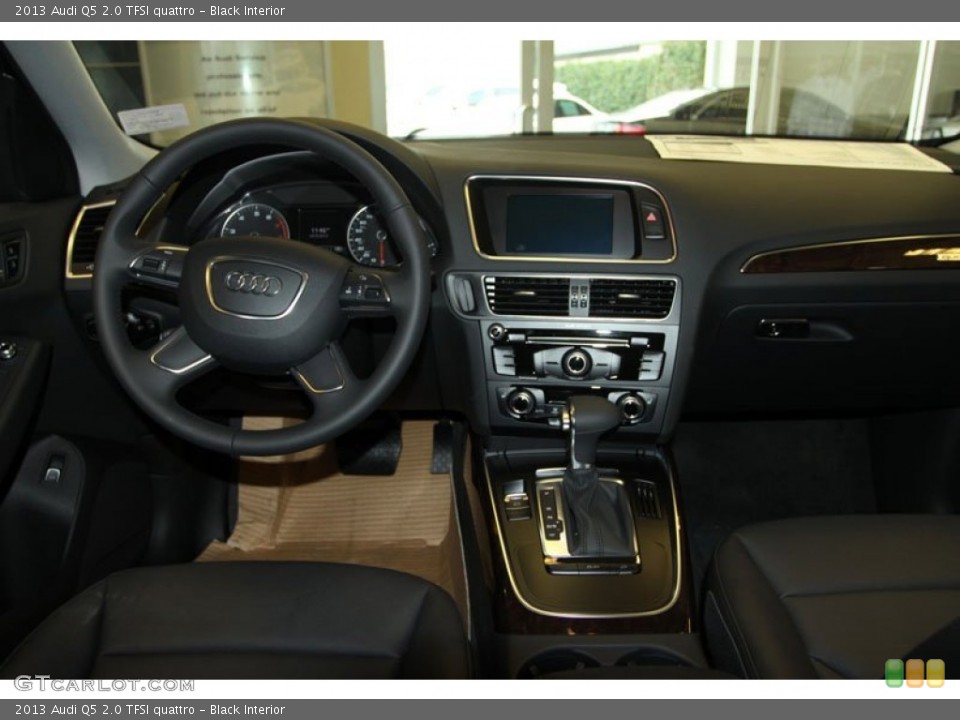 Black Interior Dashboard for the 2013 Audi Q5 2.0 TFSI quattro #71952880