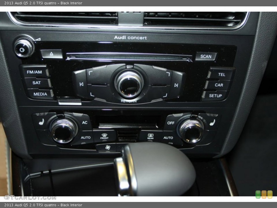 Black Interior Controls for the 2013 Audi Q5 2.0 TFSI quattro #71952937