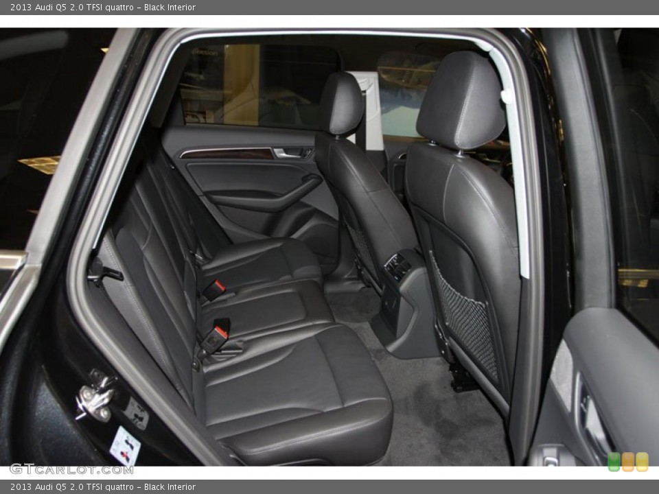 Black Interior Rear Seat for the 2013 Audi Q5 2.0 TFSI quattro #71953030