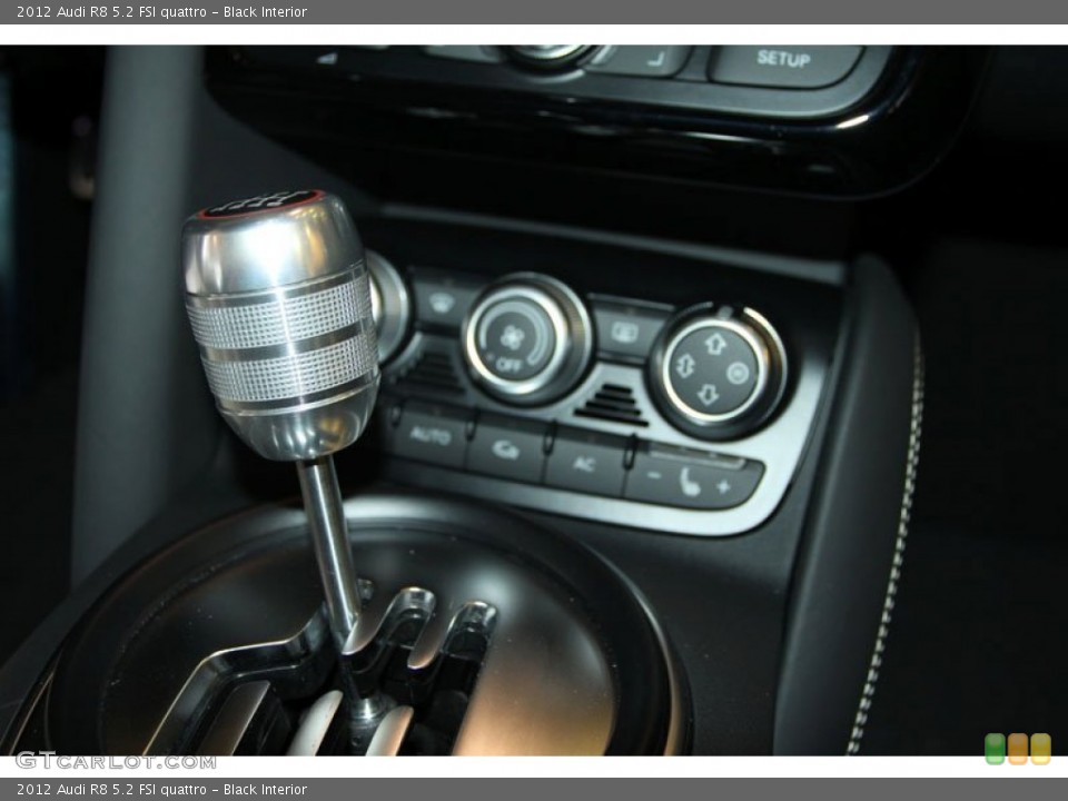 Black Interior Controls for the 2012 Audi R8 5.2 FSI quattro #71954235