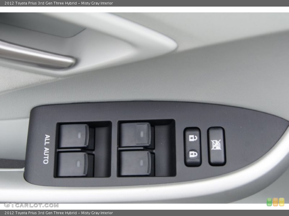 Misty Gray Interior Controls for the 2012 Toyota Prius 3rd Gen Three Hybrid #71958703