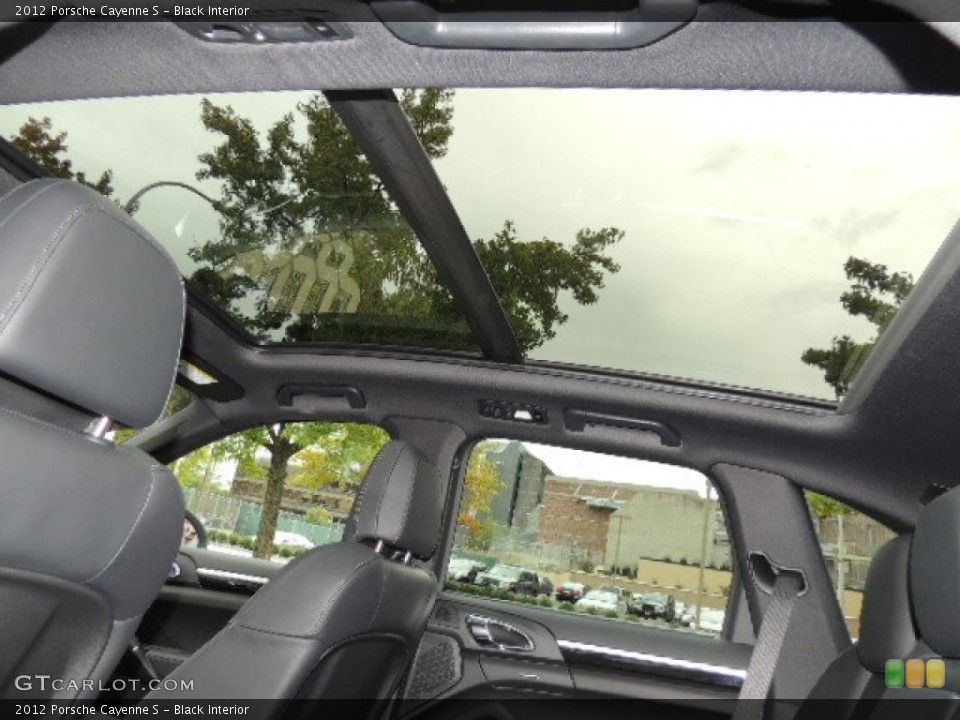 Black Interior Sunroof for the 2012 Porsche Cayenne S #71960206