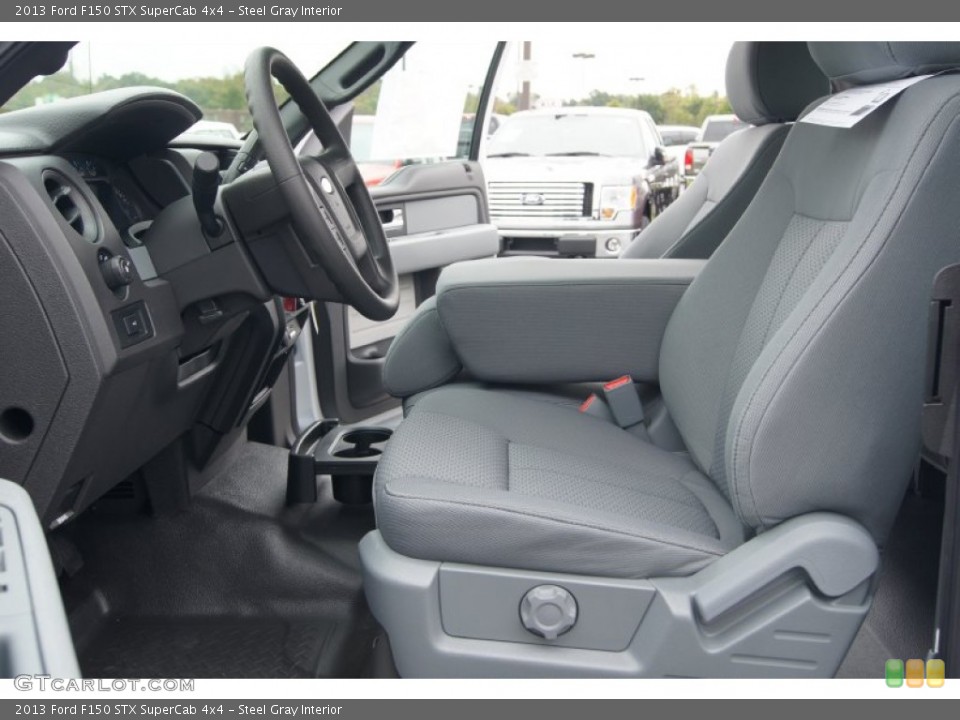 Steel Gray Interior Photo for the 2013 Ford F150 STX SuperCab 4x4 #71964190