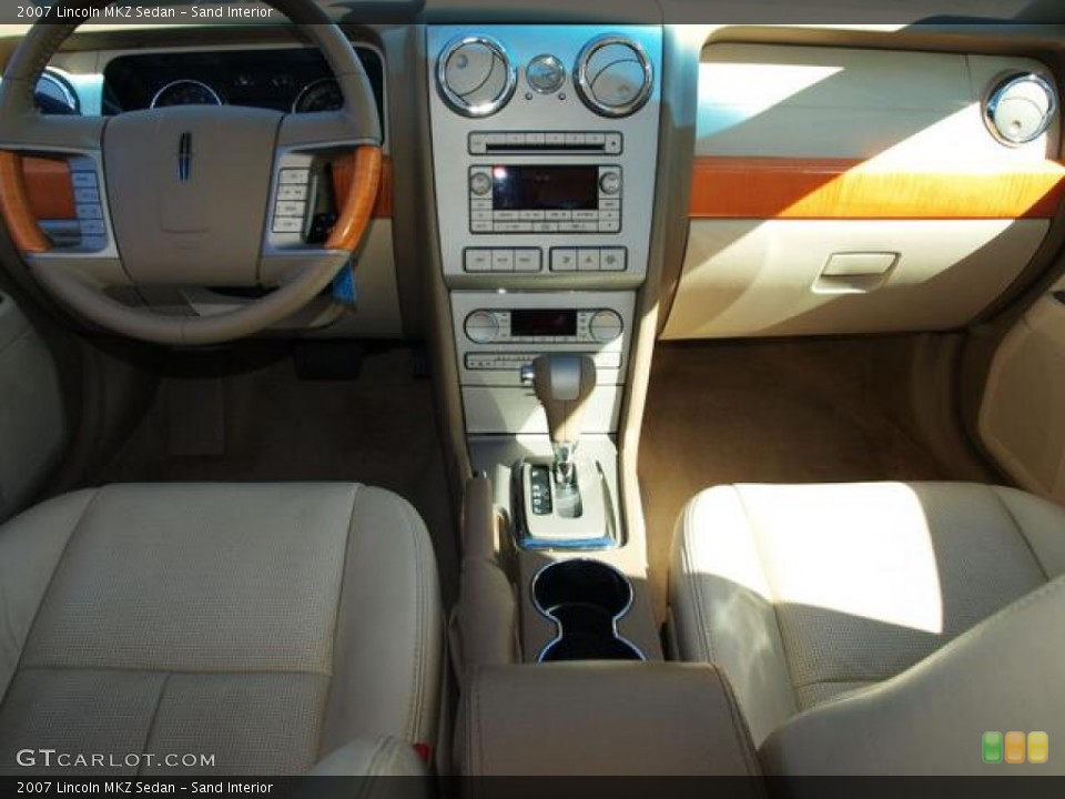 Sand Interior Dashboard for the 2007 Lincoln MKZ Sedan #71983770
