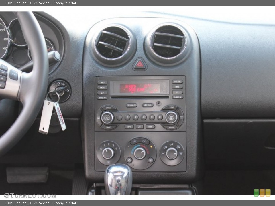 Ebony Interior Controls for the 2009 Pontiac G6 V6 Sedan #72001530