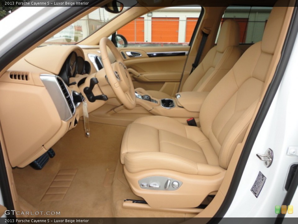 Luxor Beige Interior Photo for the 2013 Porsche Cayenne S #72022689
