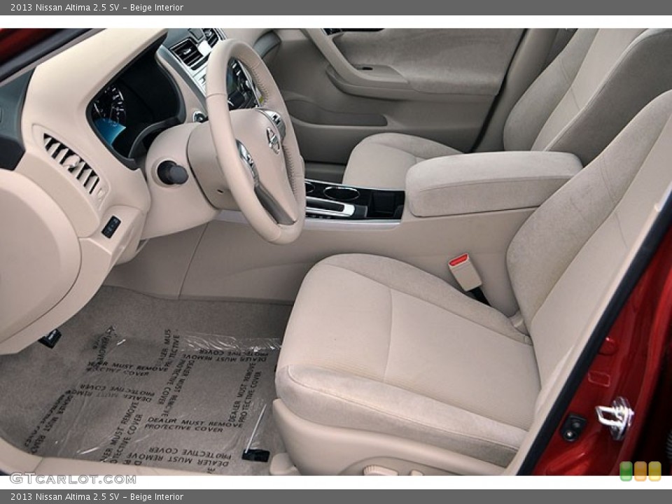 Beige Interior Photo for the 2013 Nissan Altima 2.5 SV #72045007