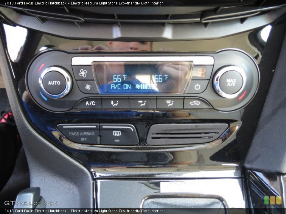 Electric Medium Light Stone Eco-friendly Cloth Interior Controls for the 2013 Ford Focus Electric Hatchback #72062572