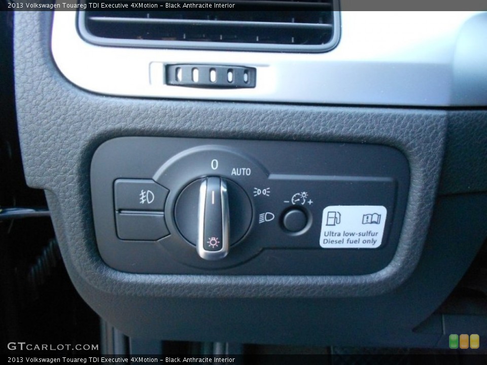 Black Anthracite Interior Controls for the 2013 Volkswagen Touareg TDI Executive 4XMotion #72092121