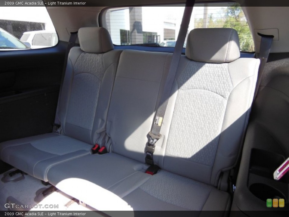 Light Titanium Interior Rear Seat for the 2009 GMC Acadia SLE #72107487