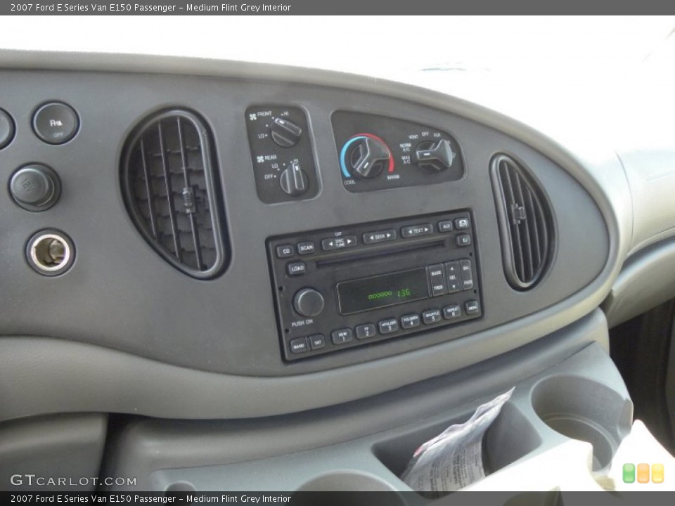 Medium Flint Grey Interior Controls for the 2007 Ford E Series Van E150 Passenger #72109255