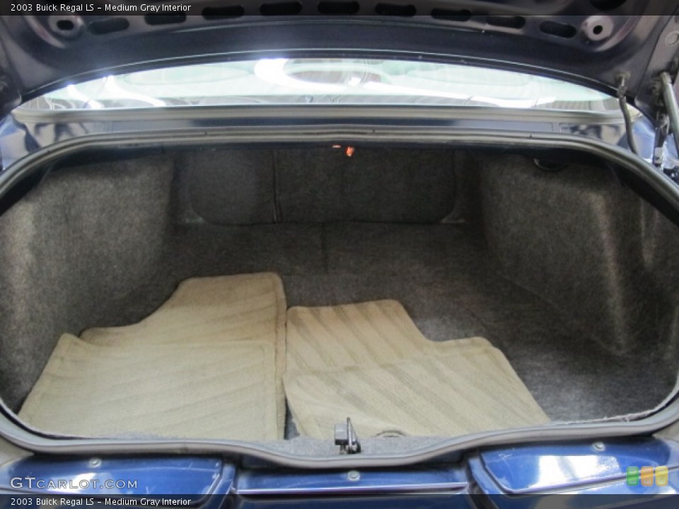 Medium Gray Interior Trunk for the 2003 Buick Regal LS #72110681