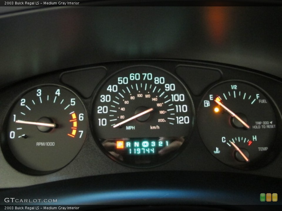 Medium Gray Interior Gauges for the 2003 Buick Regal LS #72111105