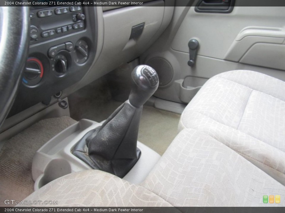 Medium Dark Pewter Interior Transmission for the 2004 Chevrolet Colorado Z71 Extended Cab 4x4 #72132547