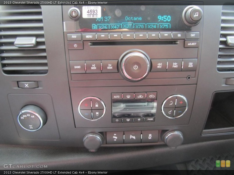 Ebony Interior Controls for the 2013 Chevrolet Silverado 2500HD LT Extended Cab 4x4 #72137426