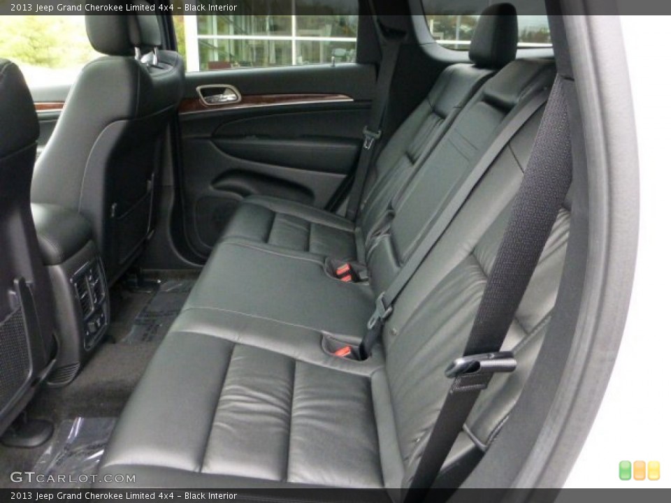 Black Interior Rear Seat for the 2013 Jeep Grand Cherokee Limited 4x4 #72162457