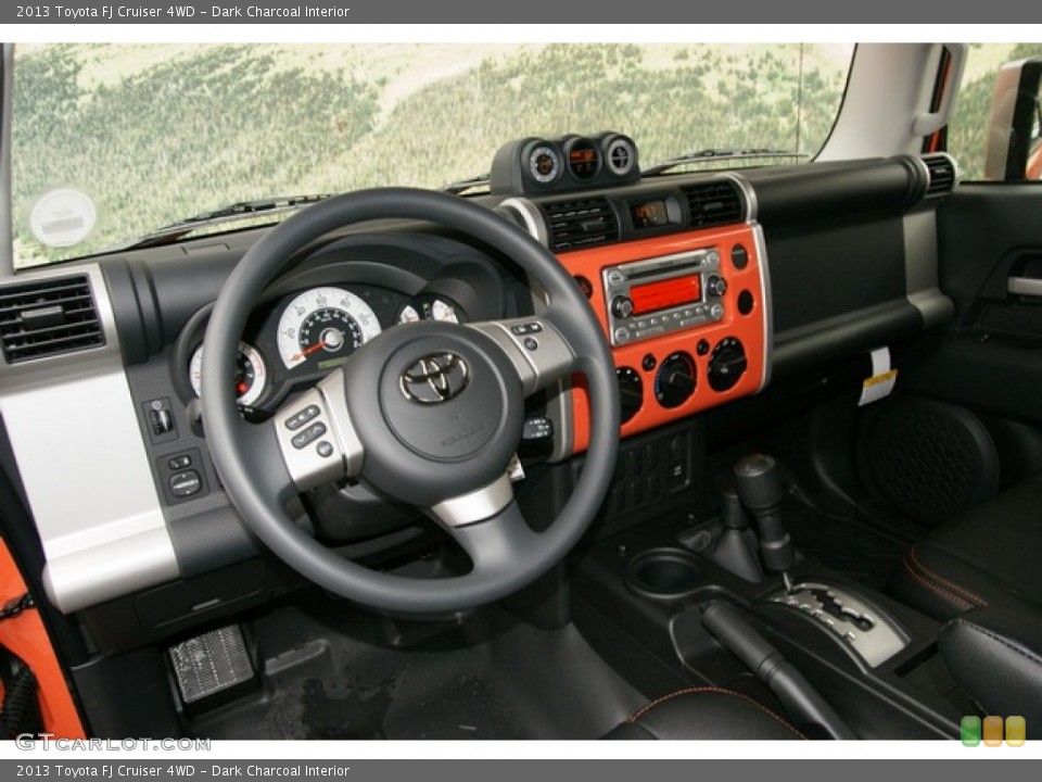 Dark Charcoal Interior Photo for the 2013 Toyota FJ Cruiser 4WD #72171595