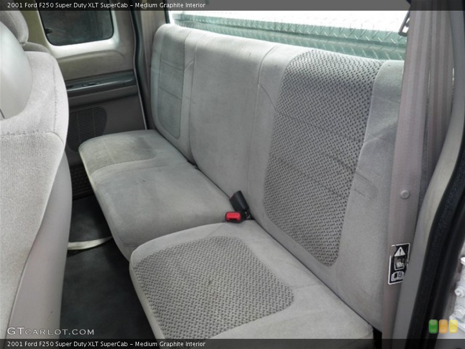 Medium Graphite Interior Photo for the 2001 Ford F250 Super Duty XLT SuperCab #72200787