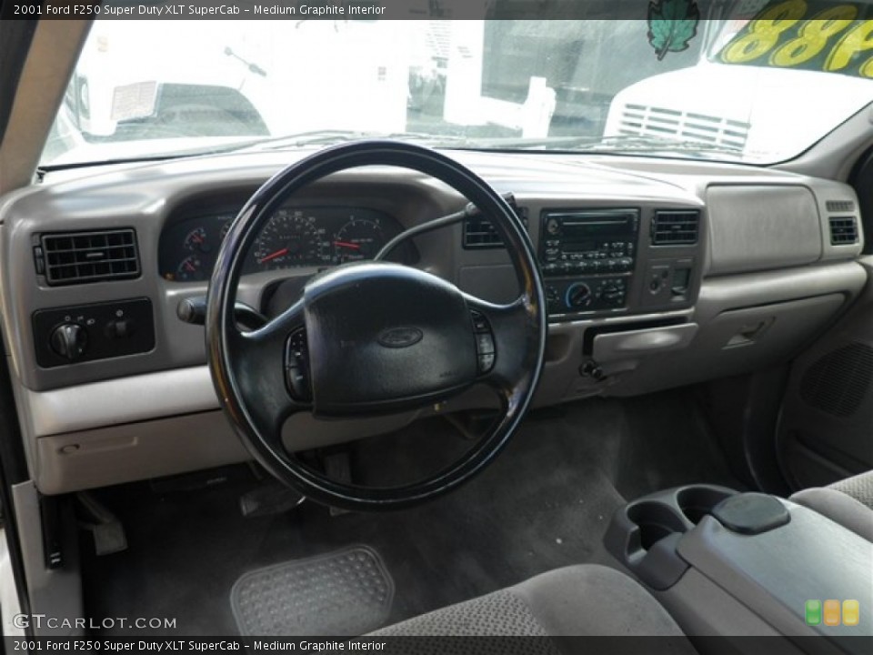 Medium Graphite Interior Dashboard for the 2001 Ford F250 Super Duty XLT SuperCab #72200892